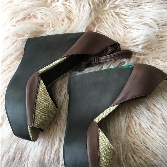 💲1 DAY SALE💲Joe Jeans Wedge - Picture 3 of 8